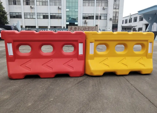 水馬應(yīng)該加多少水？ 一種常見(jiàn)的水貯存工具